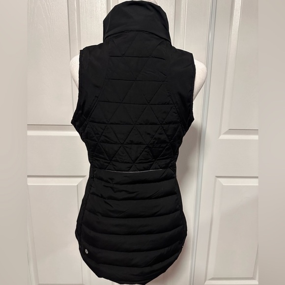 Lululemon Fluffed Up Vest - Picture 6 of 9